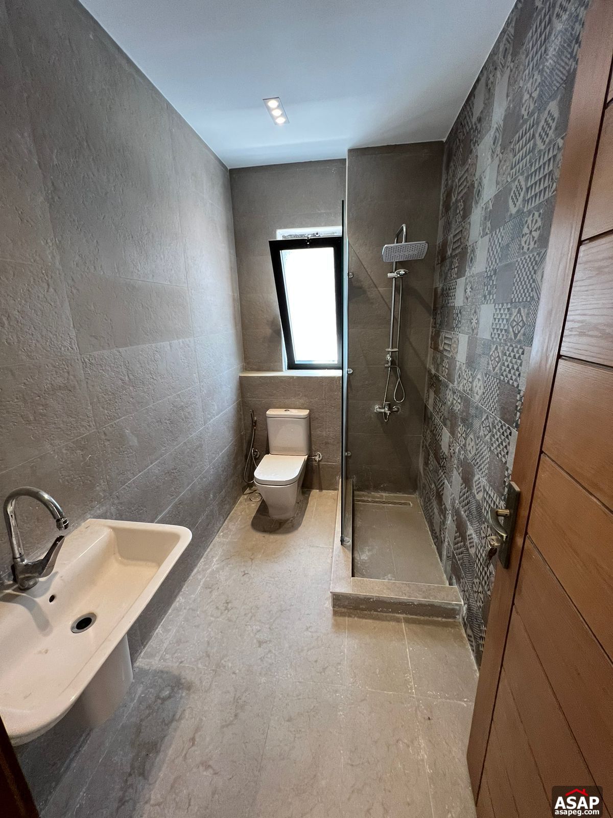 Flat for Rent in Lake View Residence Flat for Rent in Lake View Residence