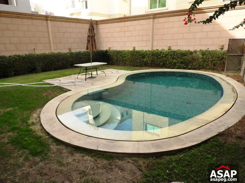 Apartment with Garden in West Golf Apartment with Garden in West Golf