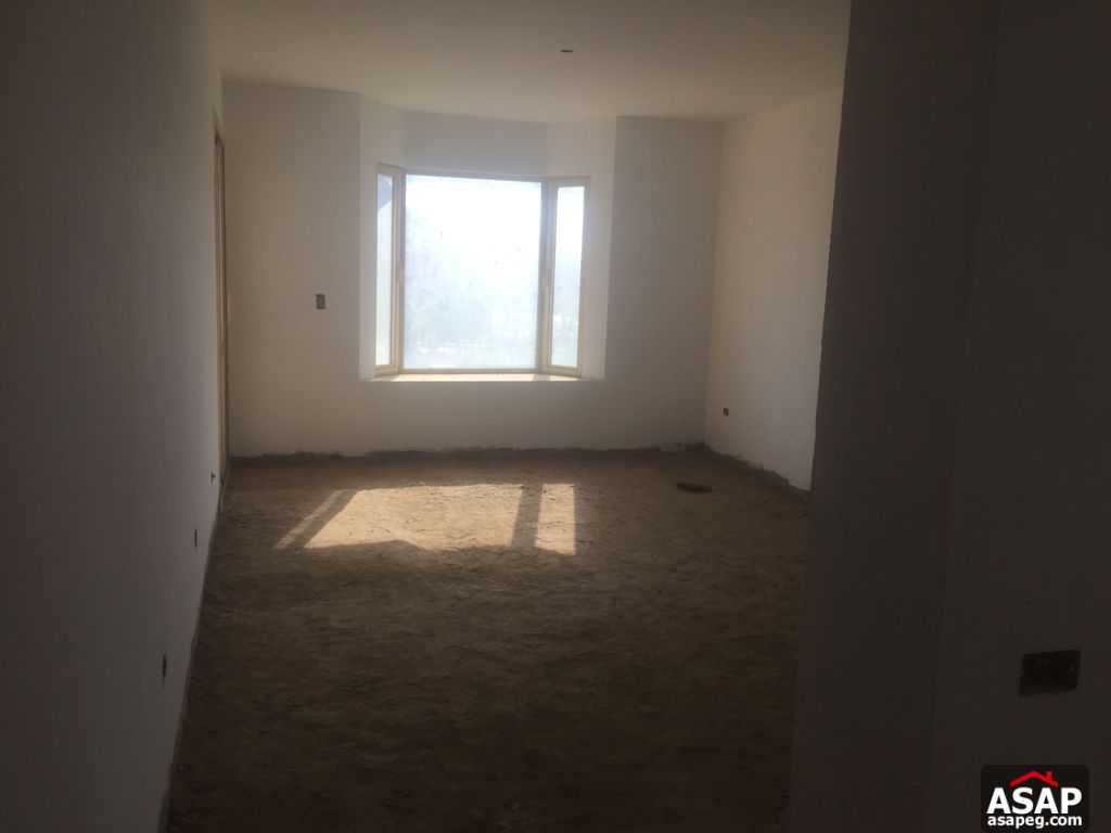 Town House for Sale in Bellagio Compound Town House for Sale in Bellagio Compound