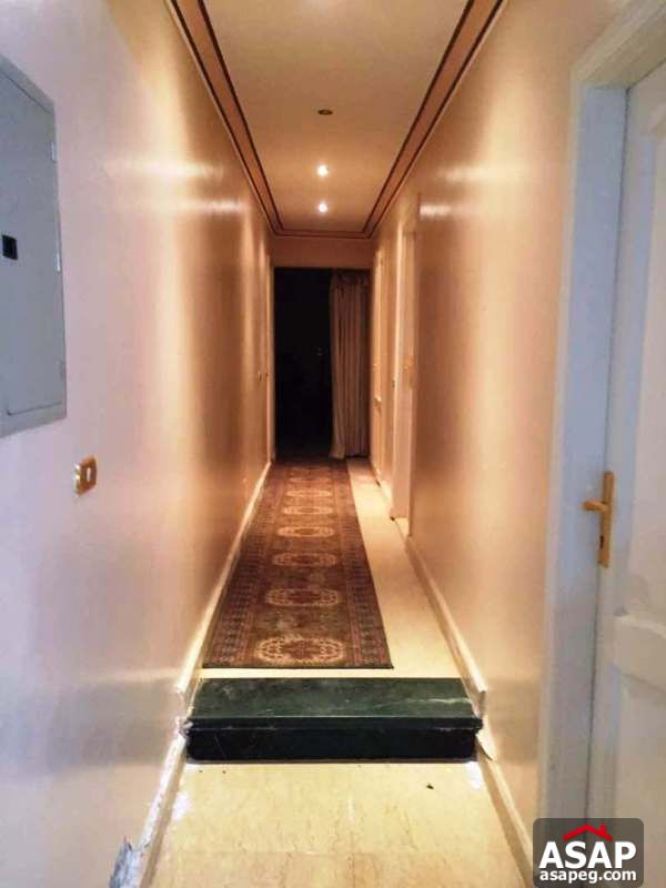 Furnished Apartment with Garden in October Furnished Apartment with Garden in October