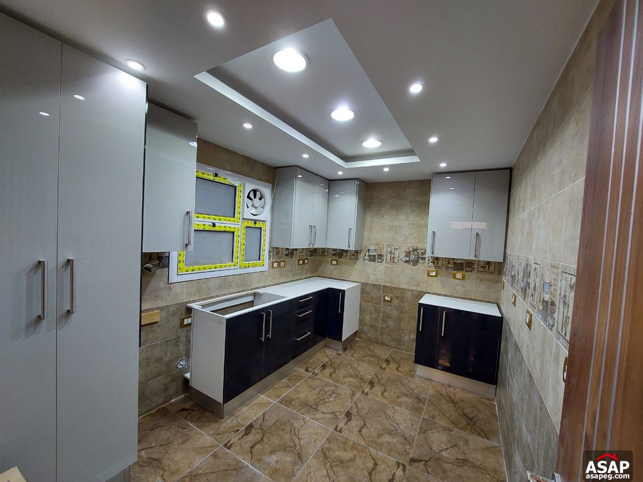 Apartment for Rent in Hyde Park