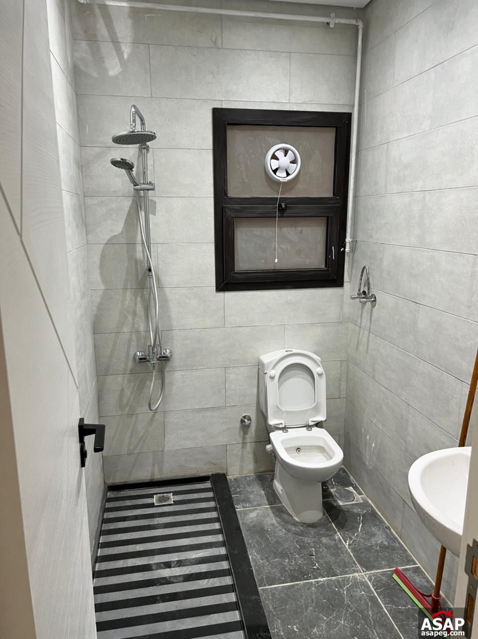 Ground Floor for Rent in Eastown Ground Floor for Rent in Eastown