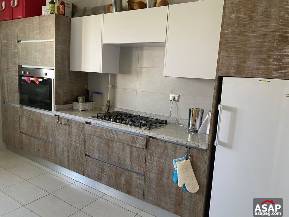 Apartment with Lake View for Rent in Palm Parks Apartment with Lake View for Rent in Palm Parks