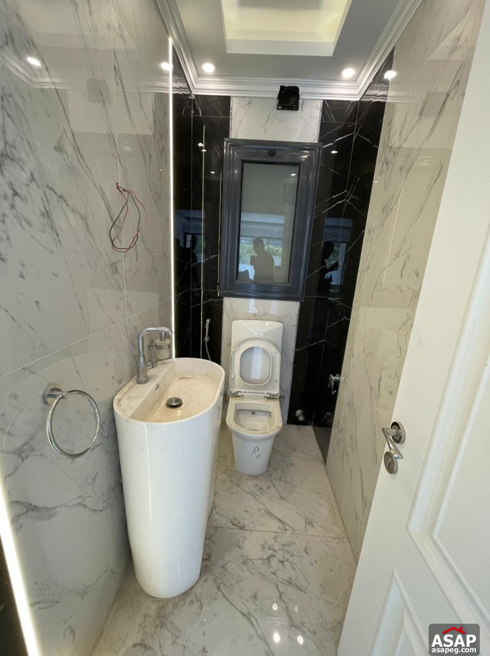 Semi Furnished Apartment in Lake View Residence Semi Furnished Apartment in Lake View Residence