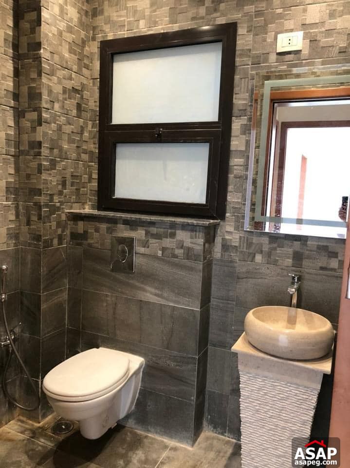 Flat for Rent in Eastown Sodic