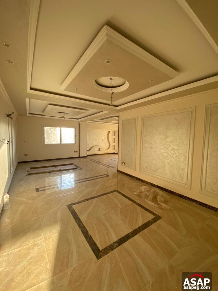 Apartment for Rent in the Square