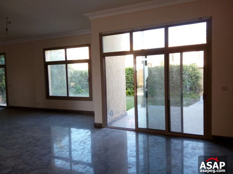 Town House for Rent in Sheikh Zayed