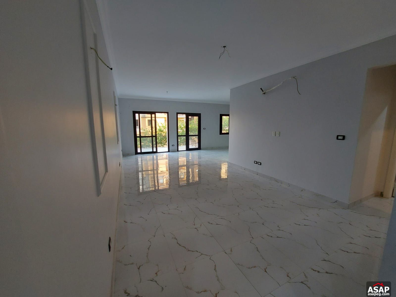 Semi Furnished Apartment for Rent in Eastown Semi Furnished Apartment for Rent in Eastown