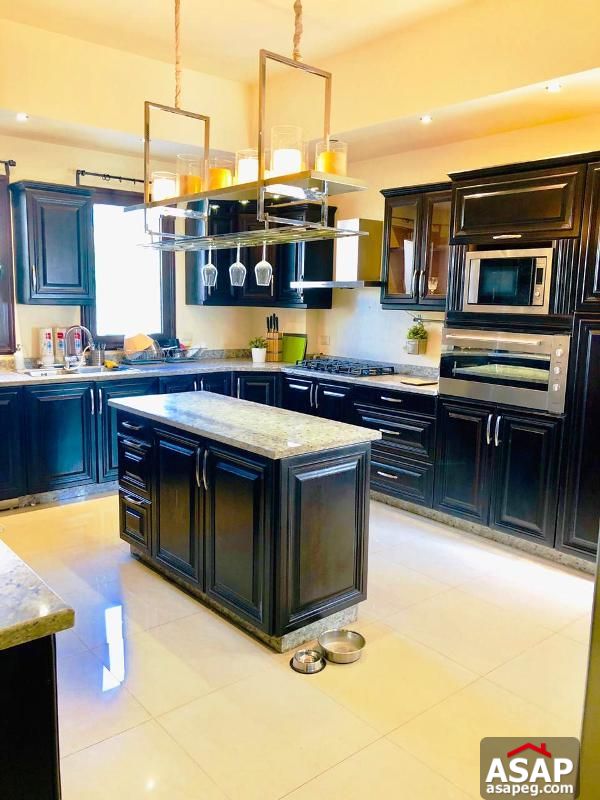 Luxury Villa for Rent in Swan Lake