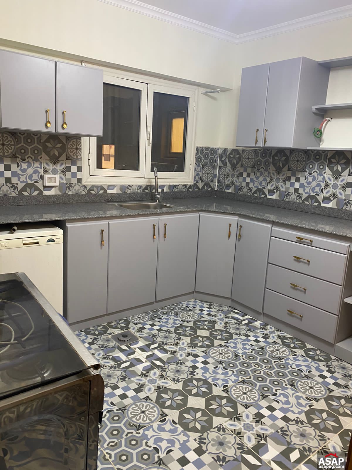 Apartment for Rent in the Square