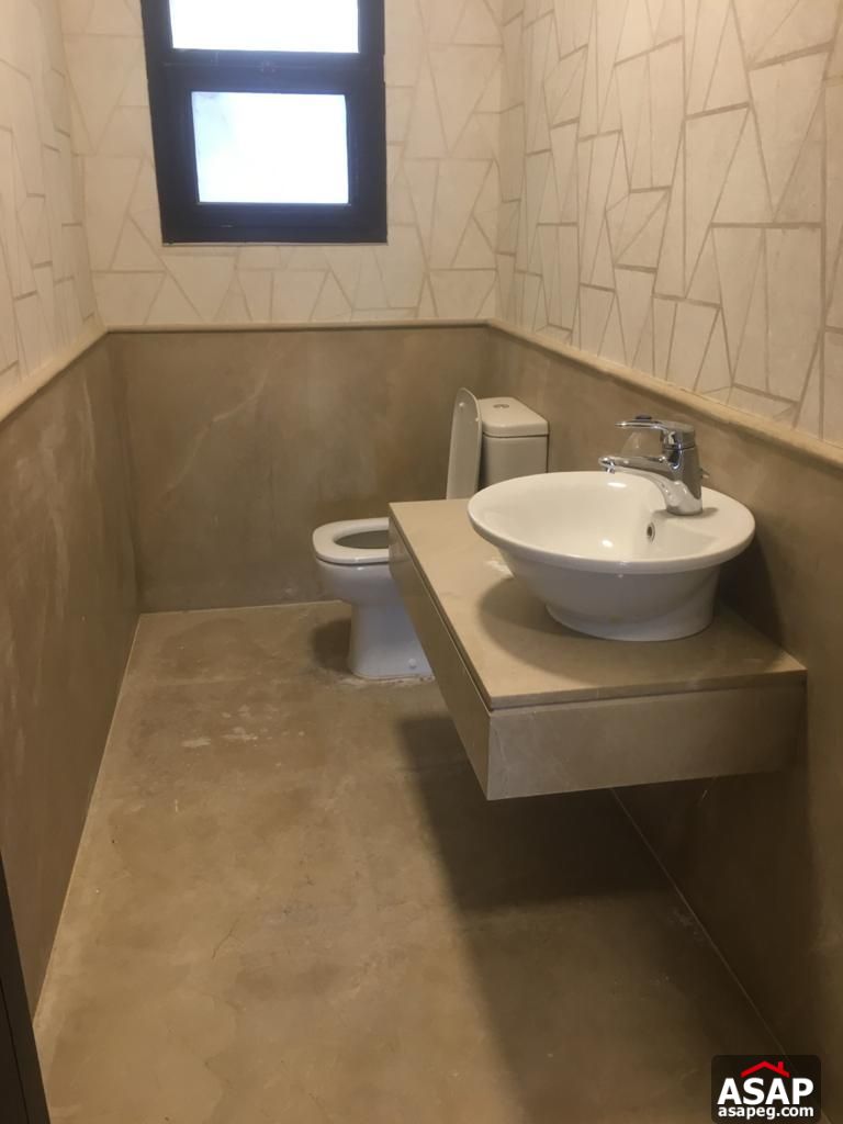 Apartment with Garden View in Eastown Apartment with Garden View in Eastown