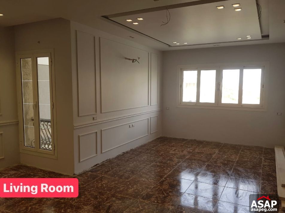 Finished Apartment for Sale in Mountain View Hyde Park