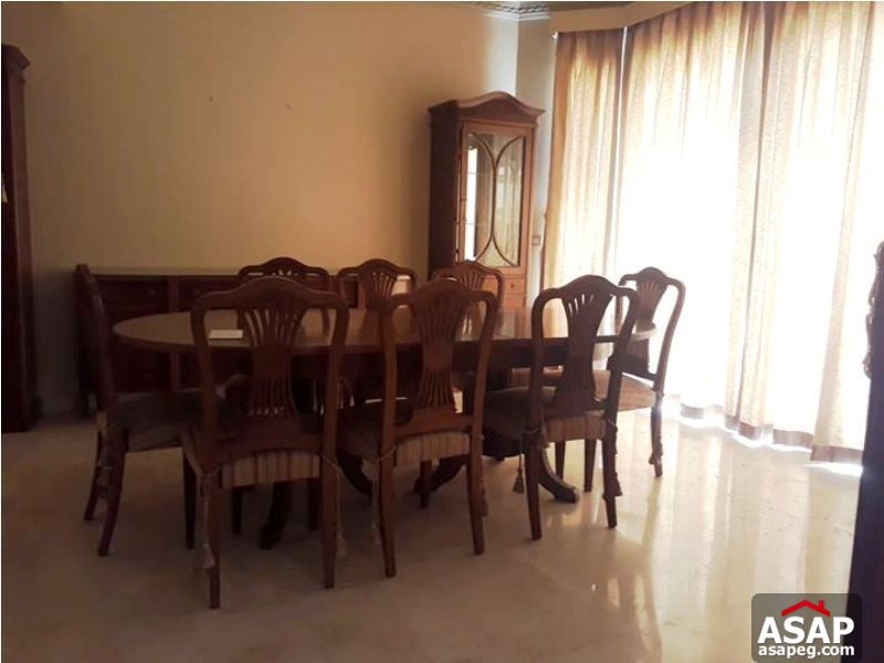 Villa with Pool for Rent in West Golf Villa with Pool for Rent in West Golf