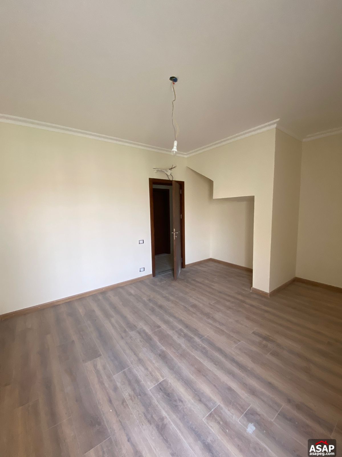 Penthouse with Lake View for Sale in Regents Park Penthouse with Lake View for Sale in Regents Park