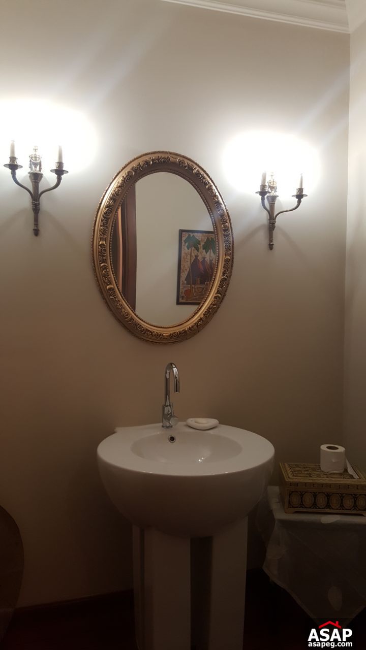 Villa for Rent in Meadows Park