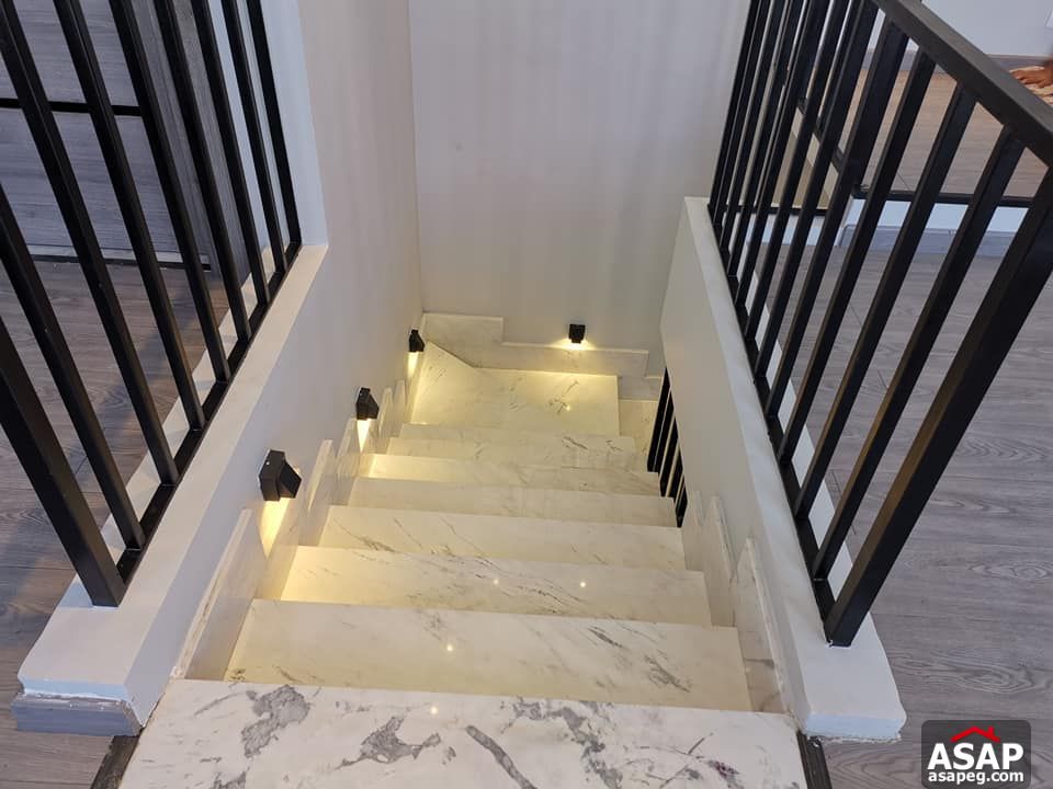 Duplex with Roof for Rent in Eastown