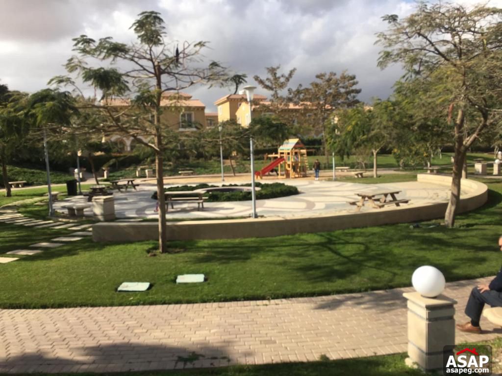 Stand Alone with Swimming Pool for Rent in Hyde Park Stand Alone with Swimming Pool for Rent in Hyde Park