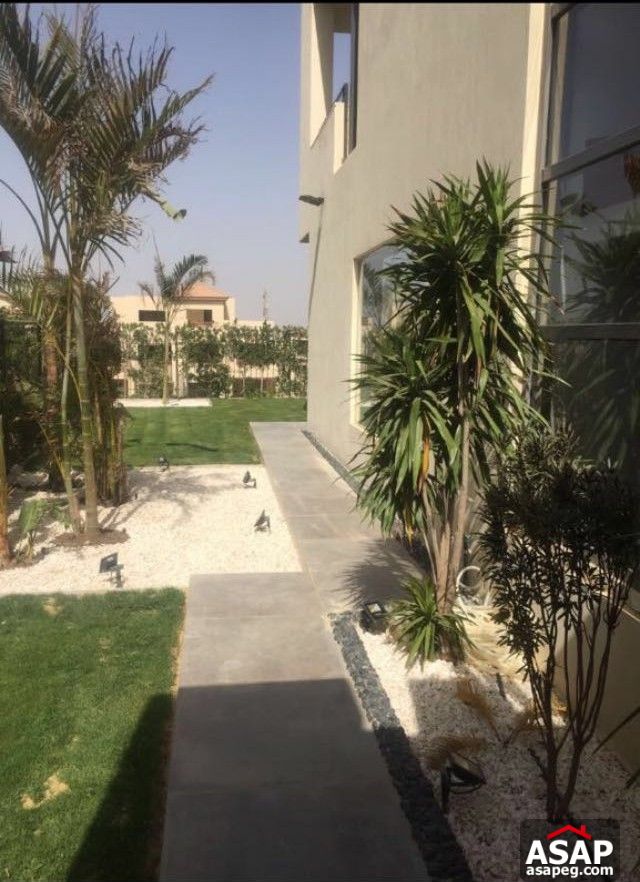 Twin House with Garden for Rent in Allegria