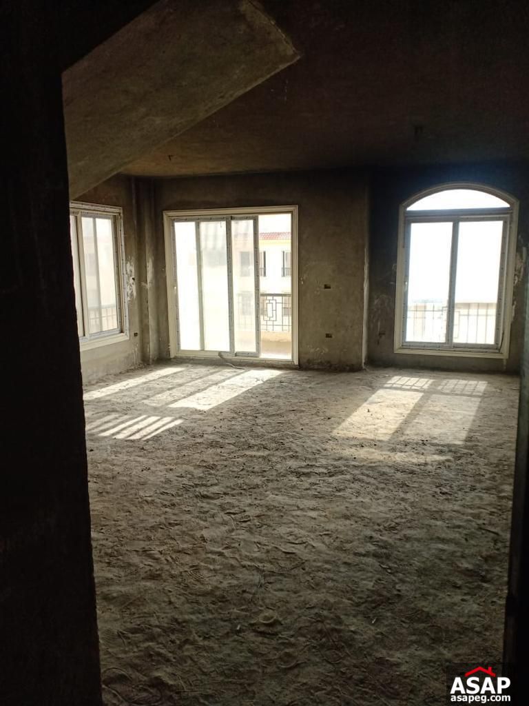 Penthouse for Sale in Stone Residence Compound Penthouse for Sale in Stone Residence Compound