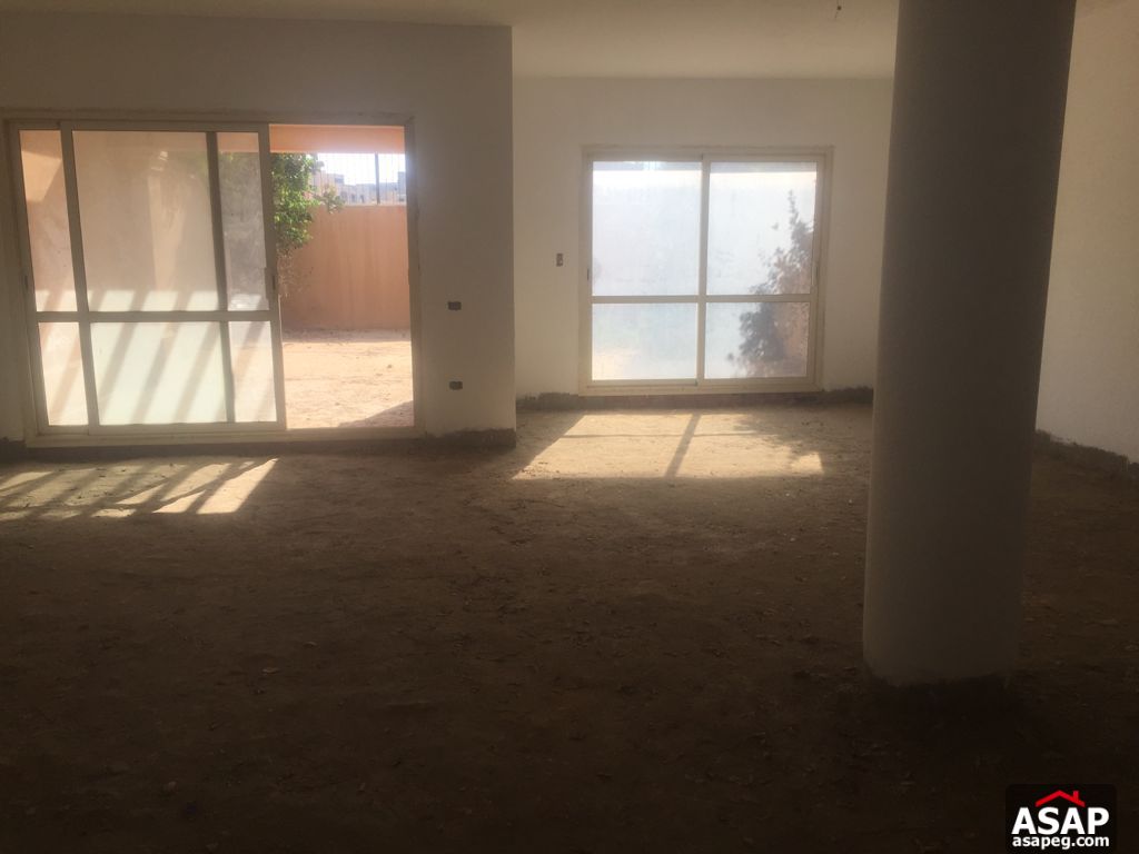 Town House for Sale in Bellagio Compound Town House for Sale in Bellagio Compound