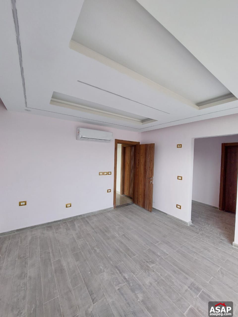 Apartment for Rent in Hyde Park