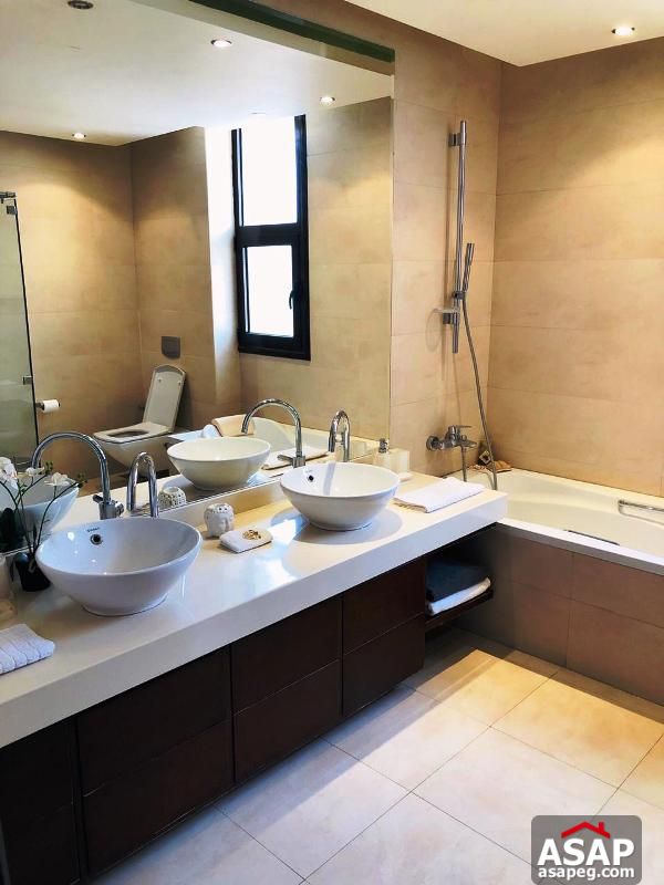 Luxury Villa for Rent in Swan Lake