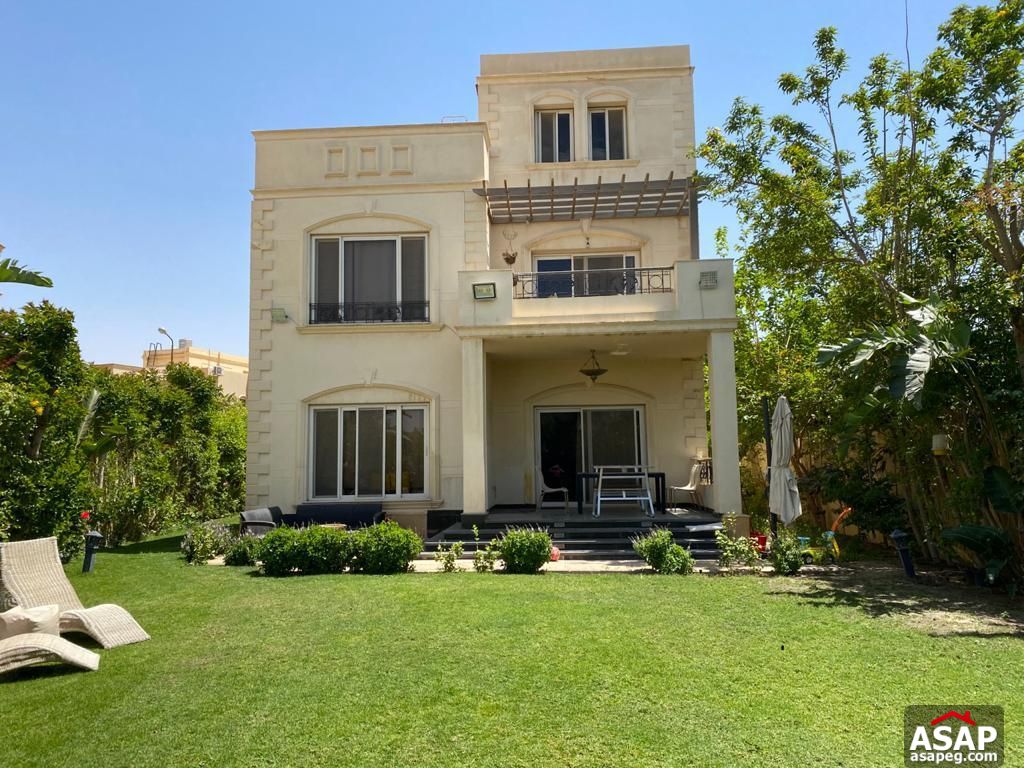 Stand ALone Villa for Sale in Zizinia Gardens