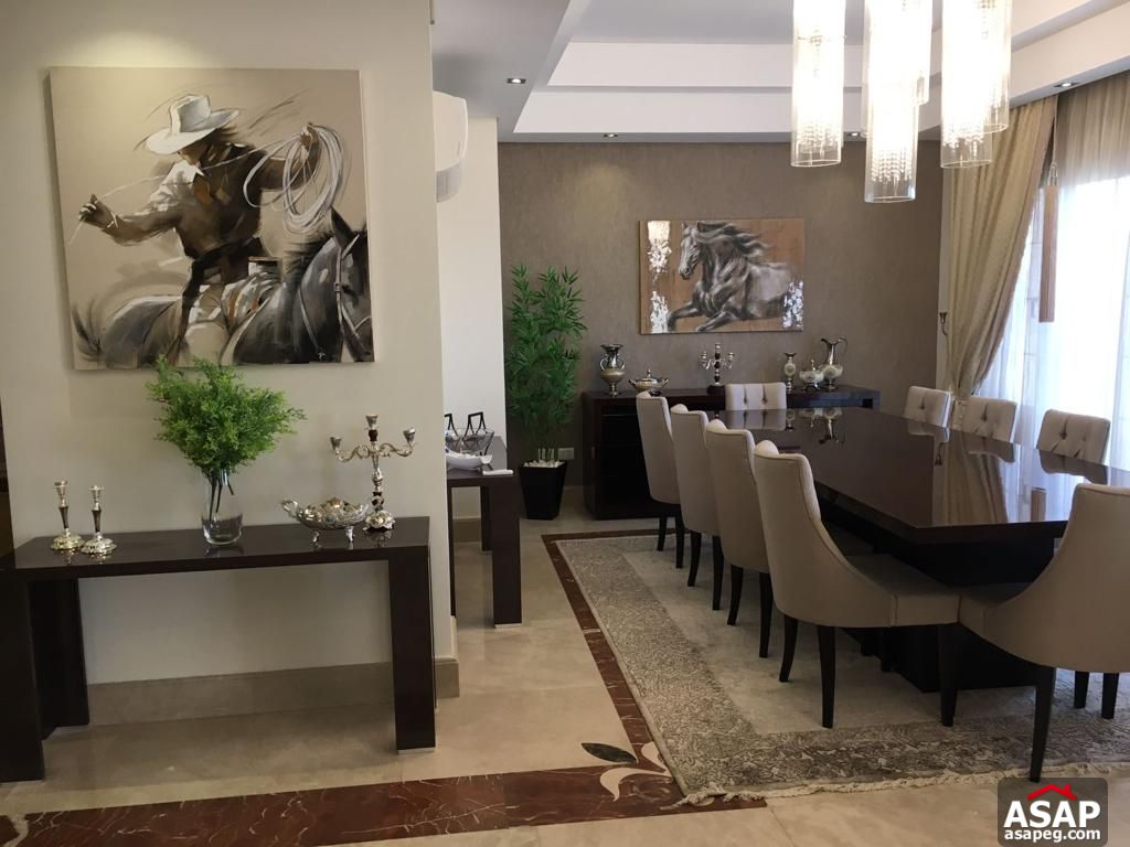 Furnished Villa for Sale in Hyde Park