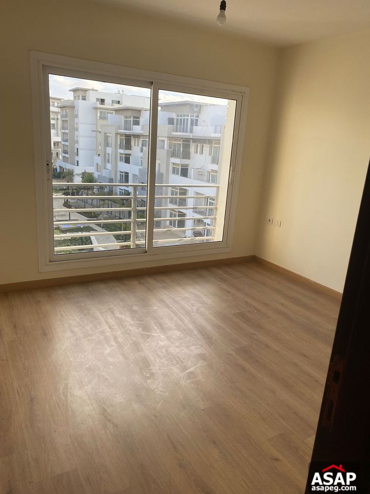 Apartment with Landscape View for Rent in Hyde Park Apartment with Landscape View for Rent in Hyde Park