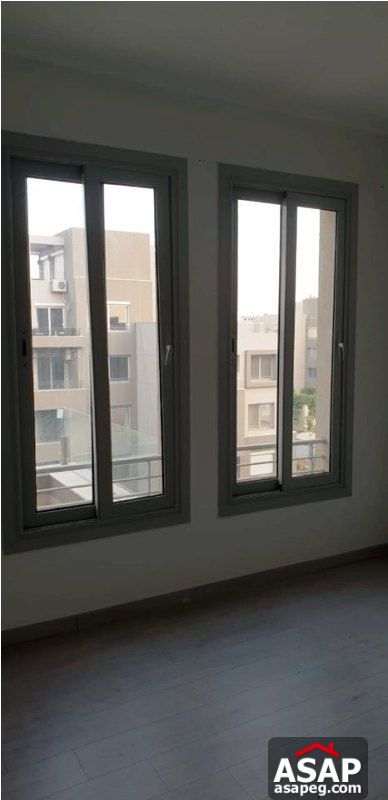 Penthouse in Village Gate Palm Hills for Rent