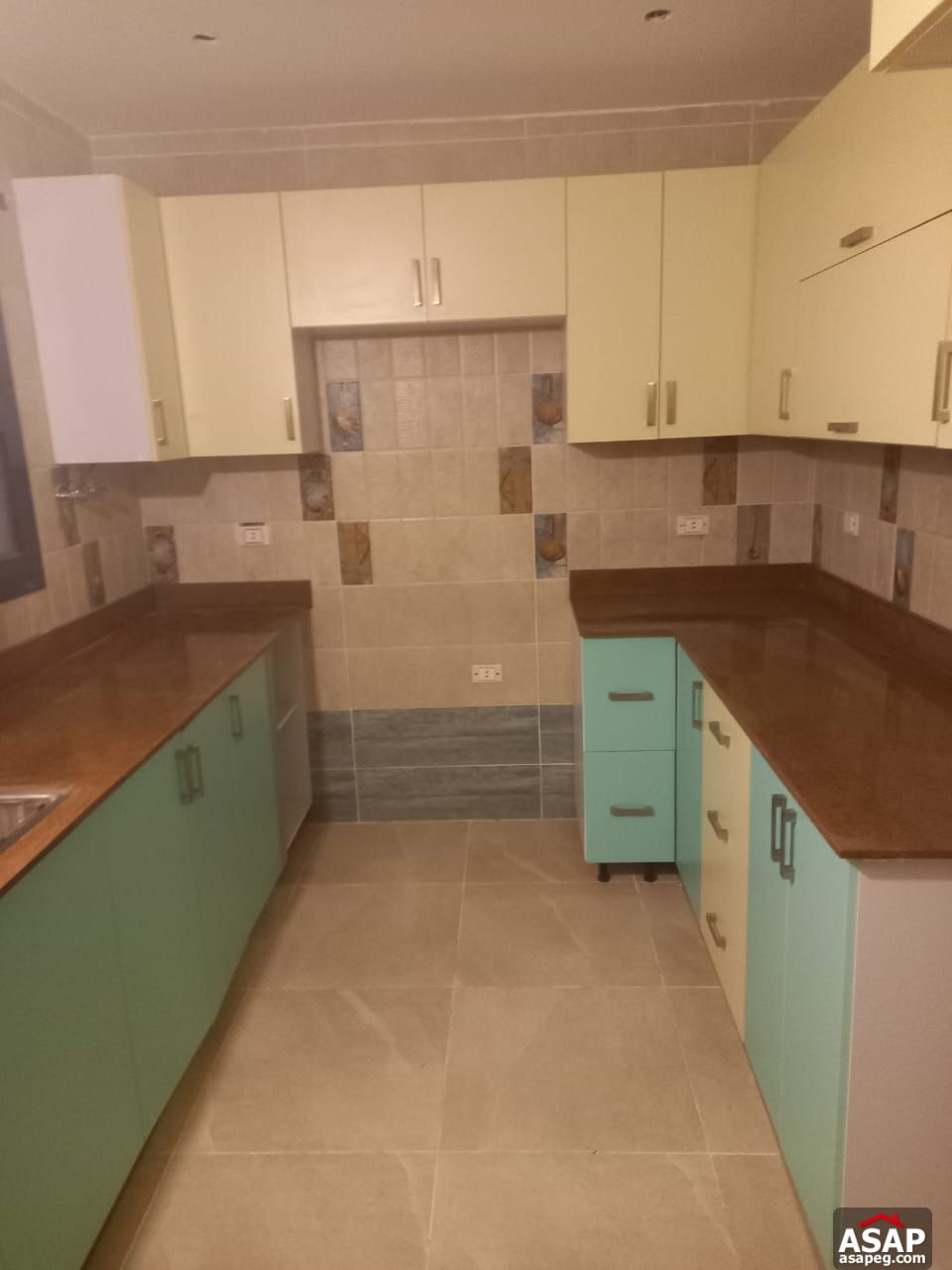 Fully-Finished Apartment in Villette Fully-Finished Apartment in Villette