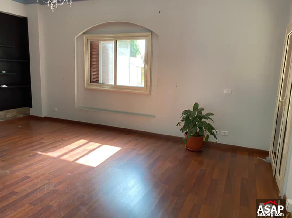 Villa with Swimming Pool for Rent in Tara Compound