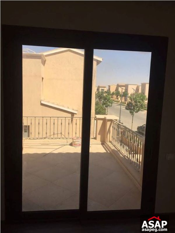 Ultra Modern Villa with Private Garden in New Cairo