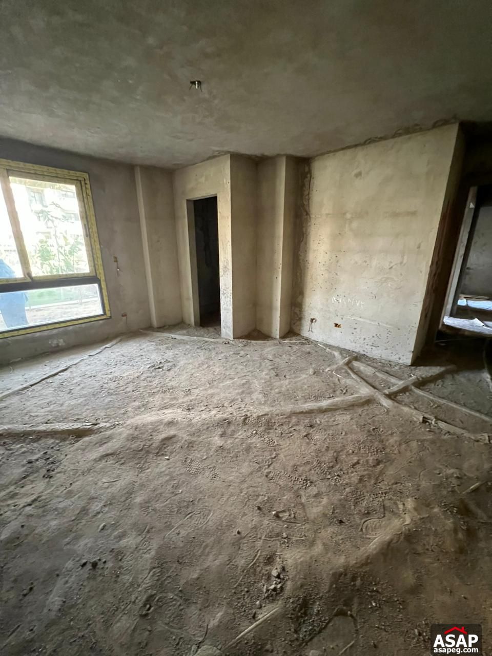 Ground Floor for Sale in Azad Compound