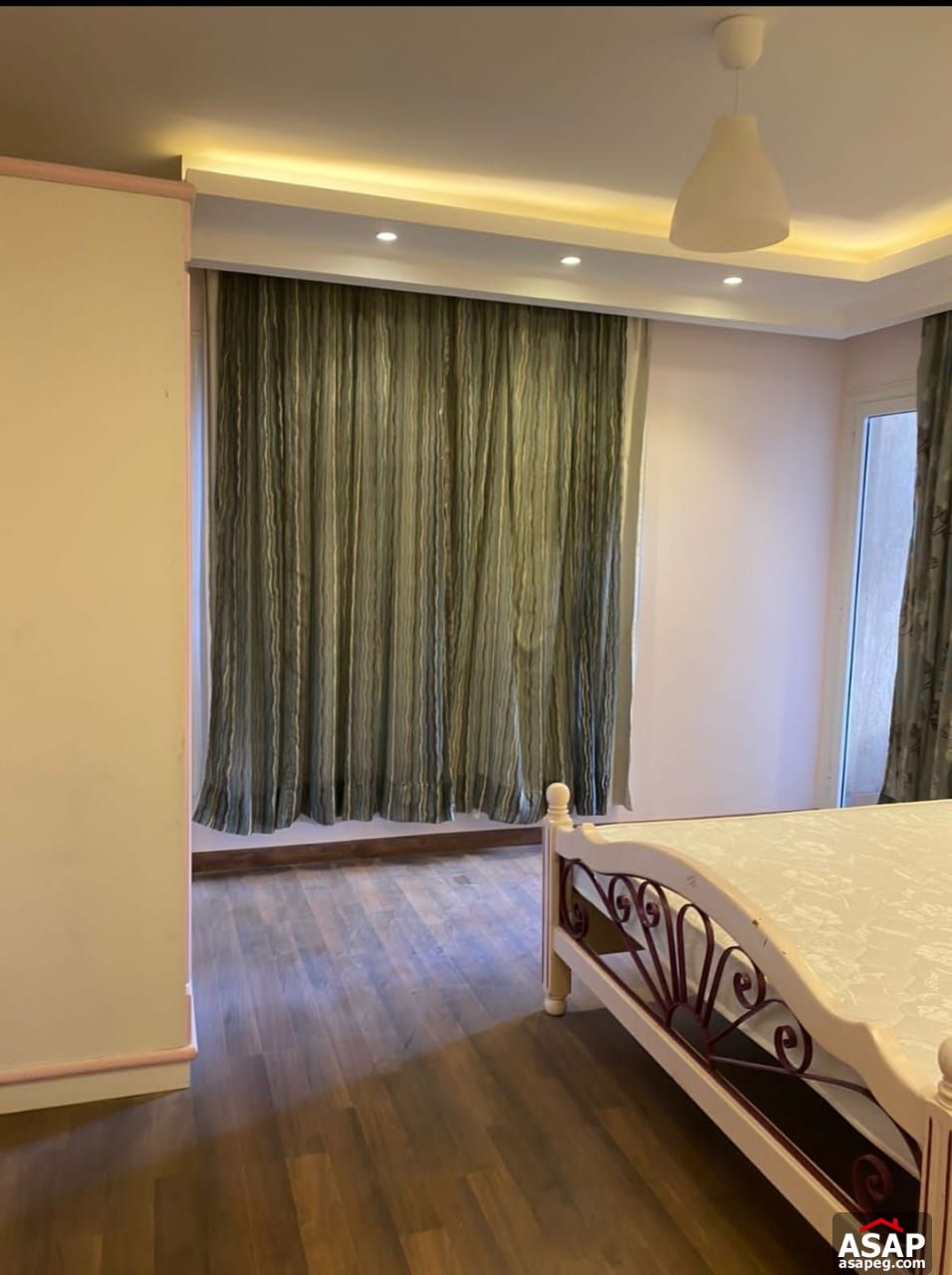 Furnished Flat for Rent in the Square