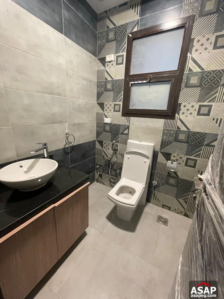 Apartment with Garden for Rent in Eastown Apartment with Garden for Rent in Eastown