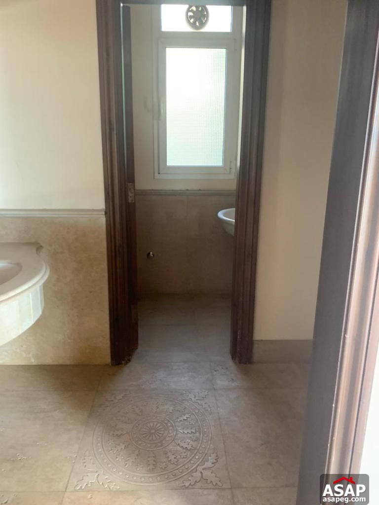 Stand Alone with Swimming Pool for Sale in Lake View Stand Alone with Swimming Pool for Sale in Lake View