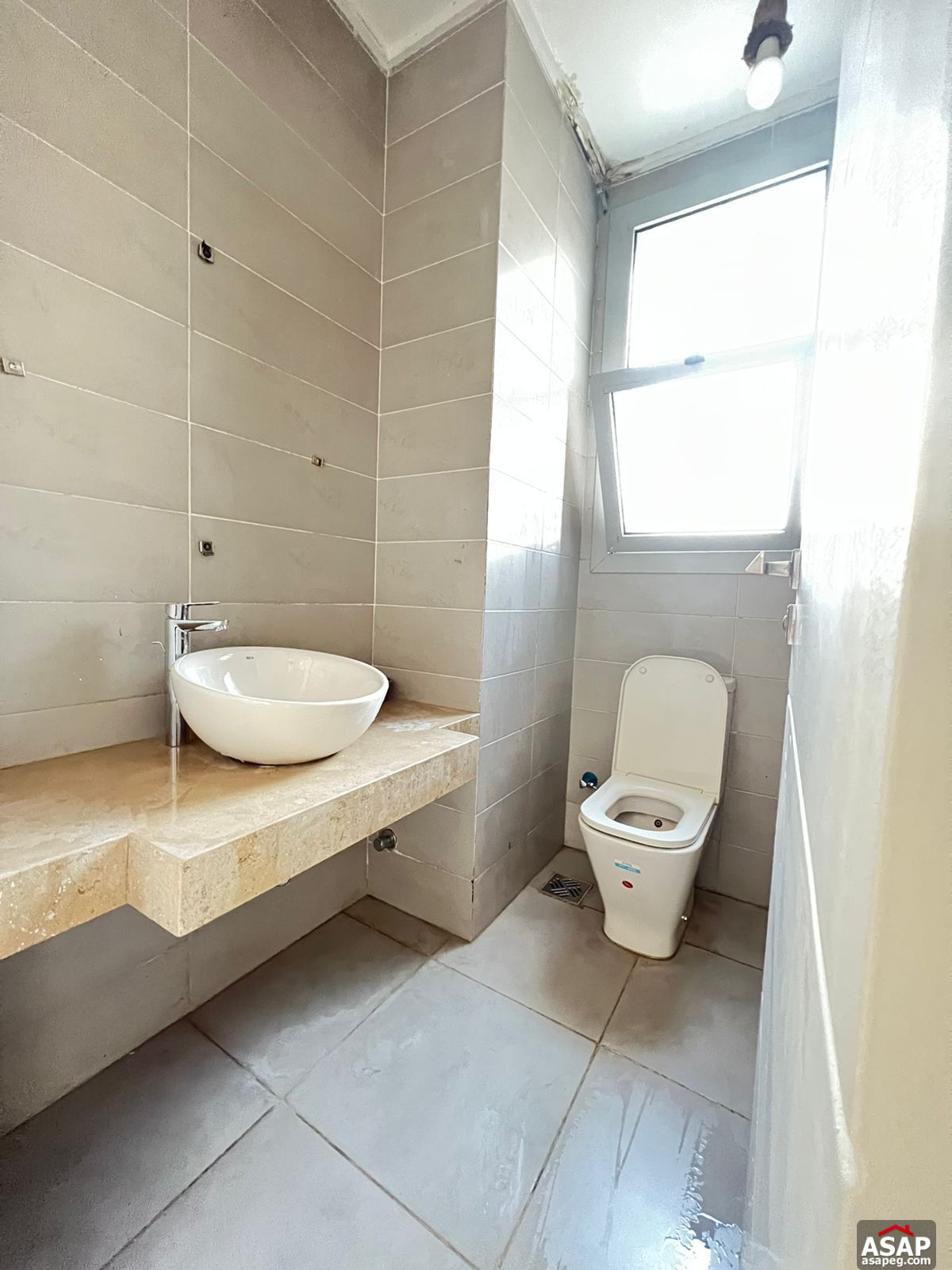 Studio with Garden for Rent in Village Gate Studio with Garden for Rent in Village Gate