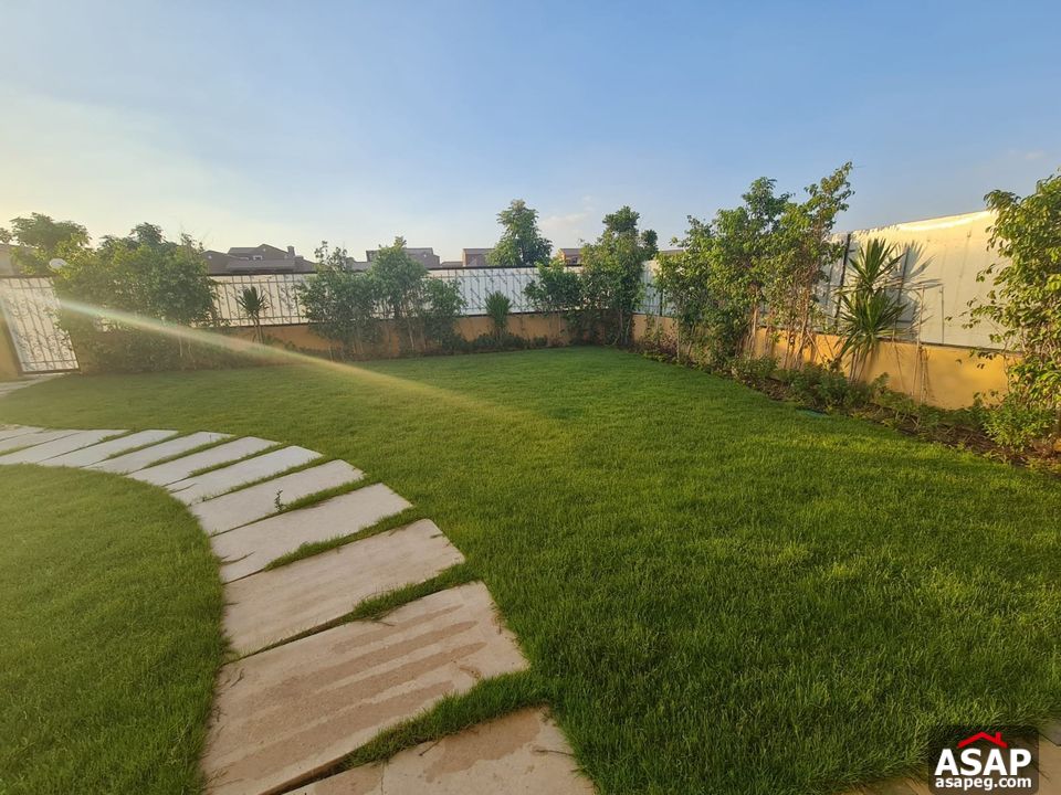 Stand Alone for Rent in Hyde Park