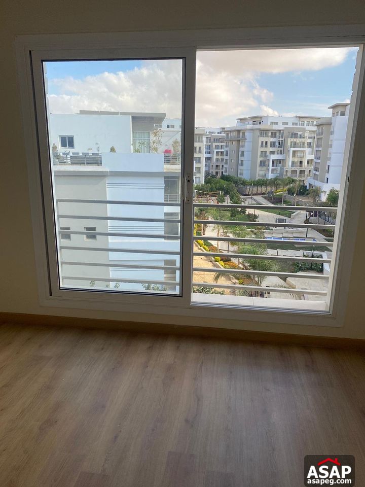 Apartment with Landscape View for Rent in Hyde Park Apartment with Landscape View for Rent in Hyde Park