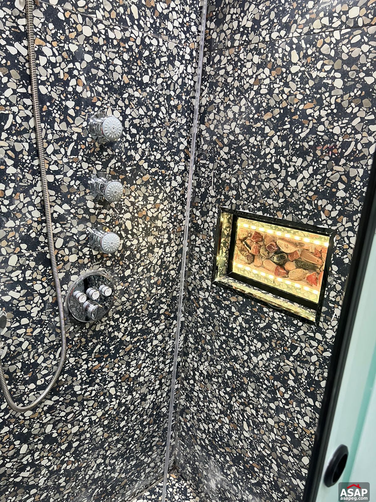 Apartment for Rent in Hyde Park Compound