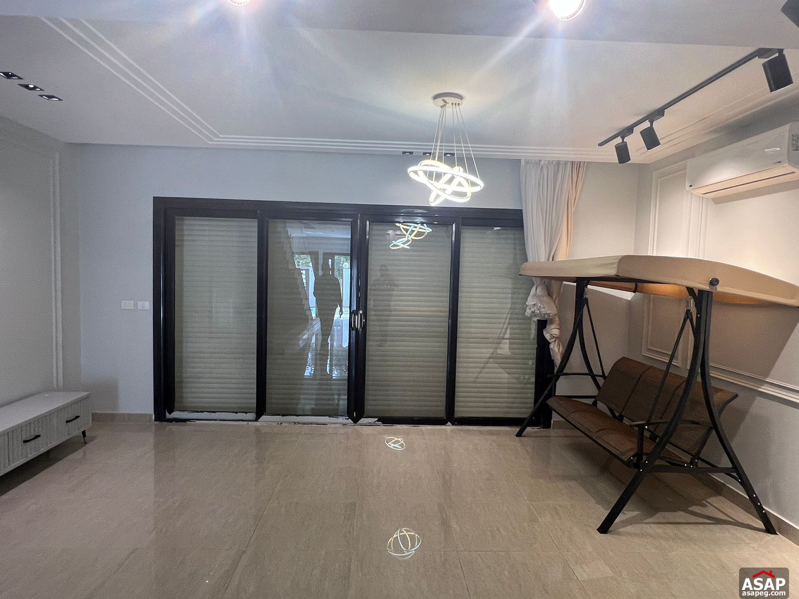 Furnished Town House for Rent in Hyde Park Furnished Town House for Rent in Hyde Park