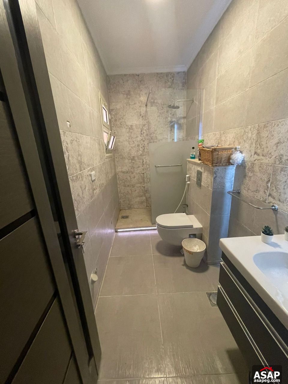 Furnished Apartment for Rent in Hyde Park Furnished Apartment for Rent in Hyde Park