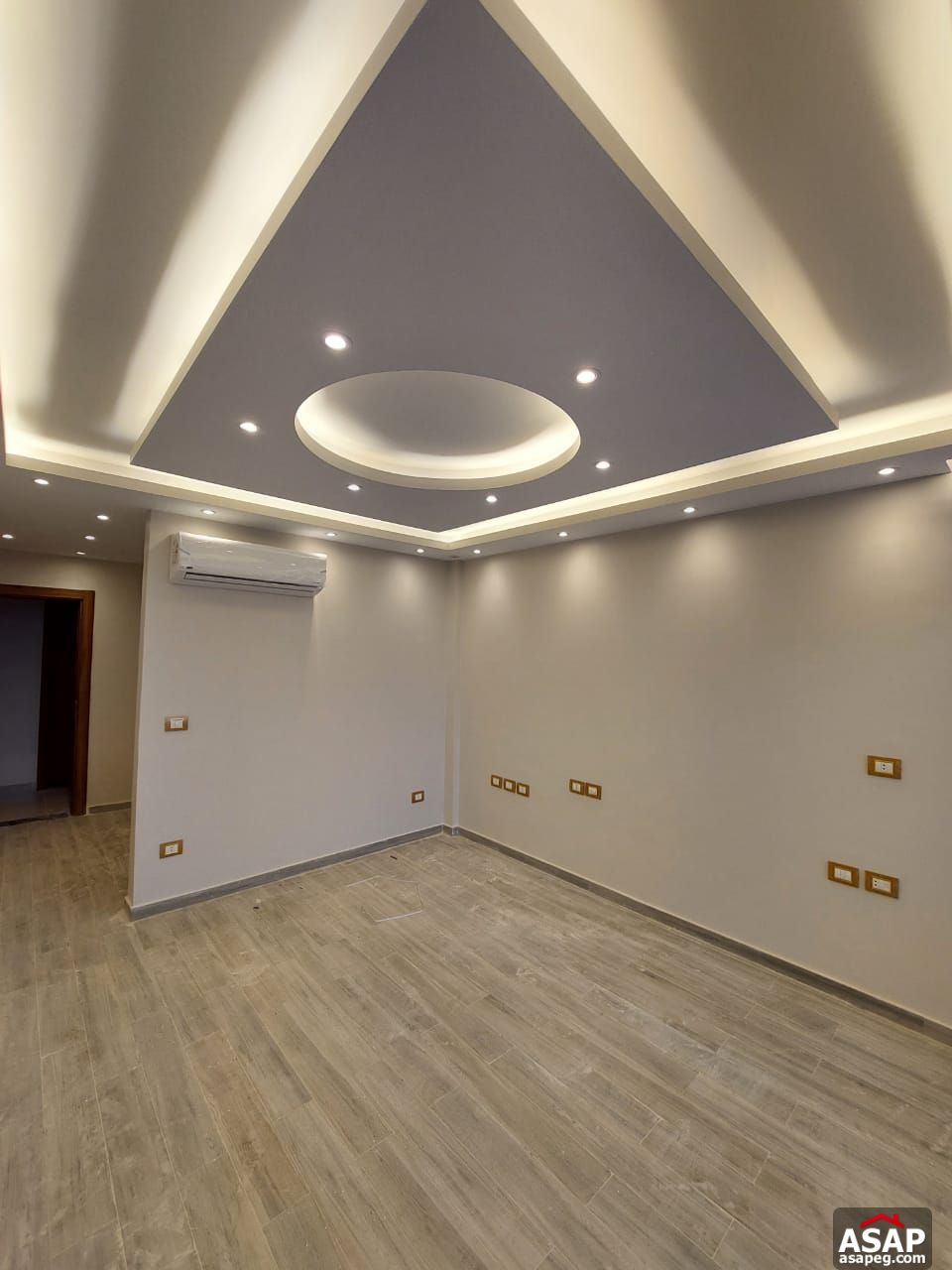 Apartment for Rent in Hyde Park