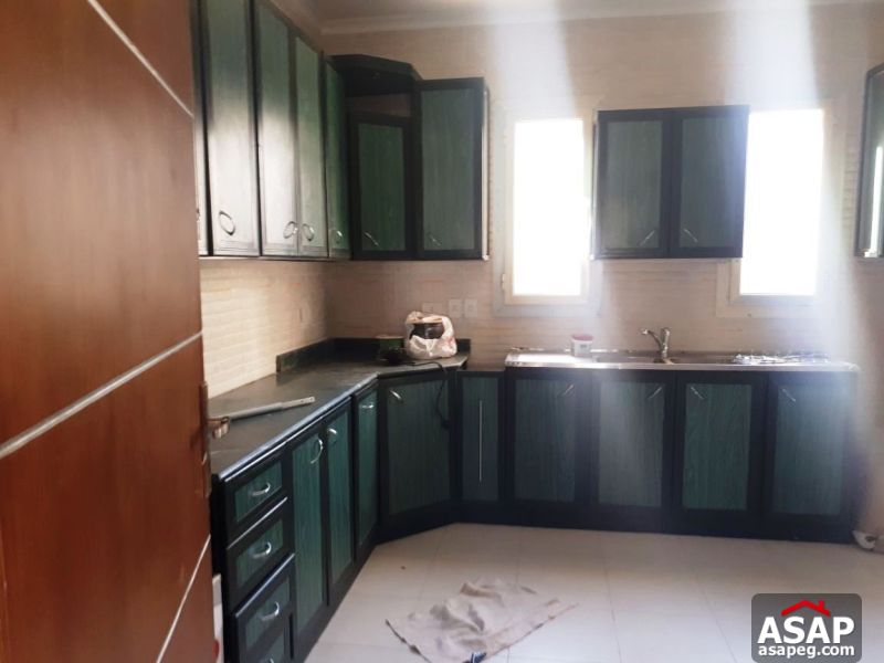 Villa for Rent in Sheikh Zayed Villa for Rent in Sheikh Zayed