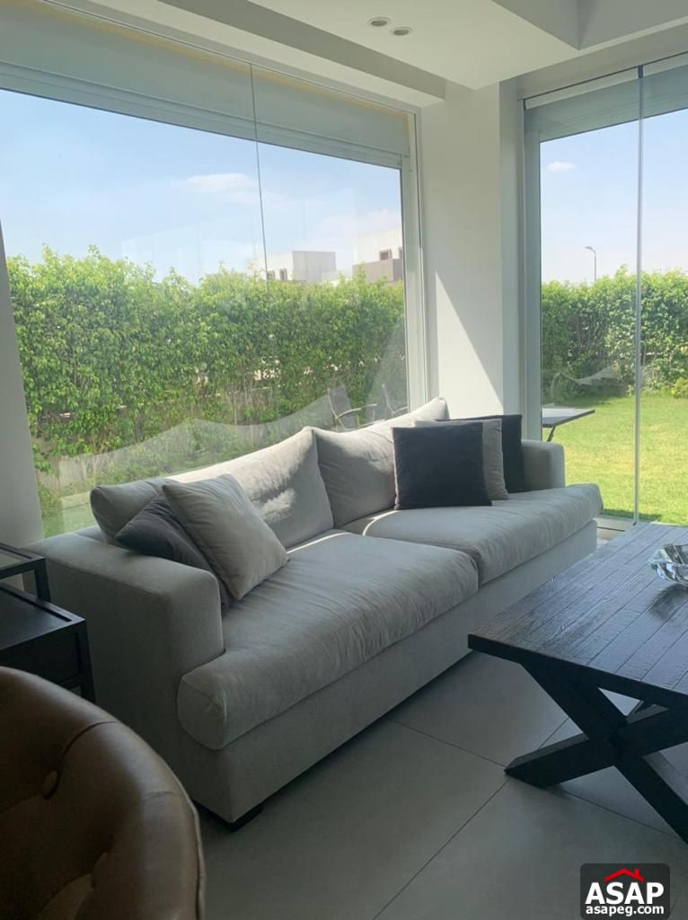 Twin House for Sale in Hyde Park