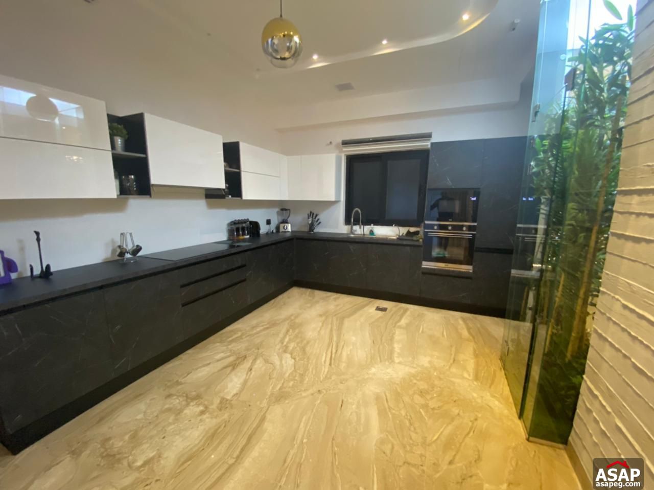 Ground Floor for Rent in the WaterWay