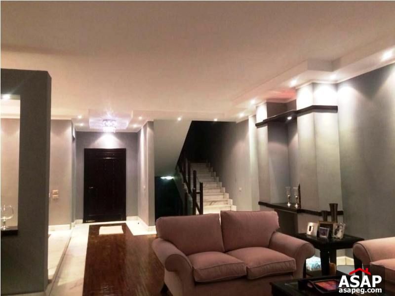 Villa with Private Pool for Sale in 6 October