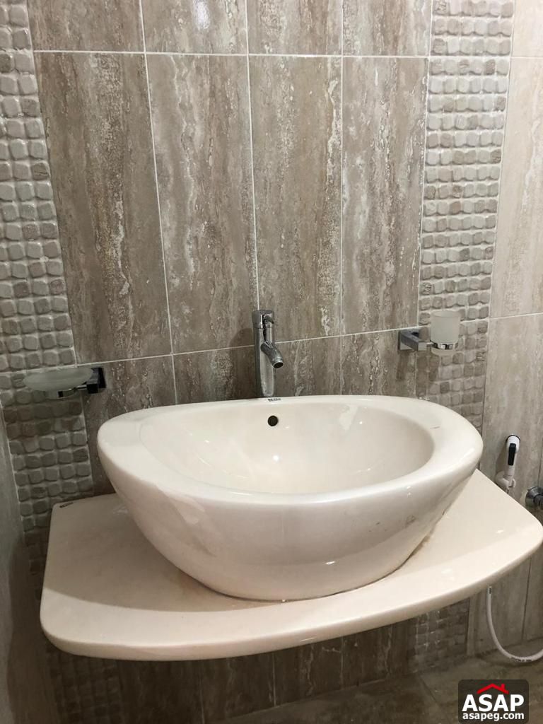 Semi Furnished Apartment for Rent in Eastown Semi Furnished Apartment for Rent in Eastown