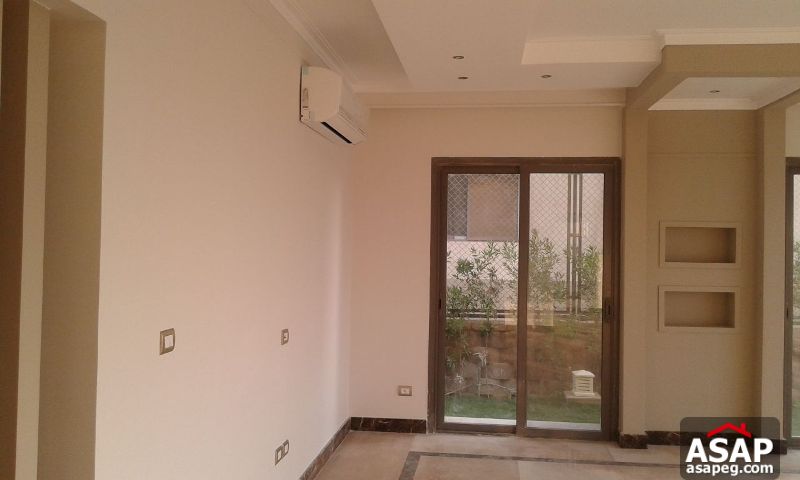 Town House with Private Garden in Allegria Town House with Private Garden in Allegria